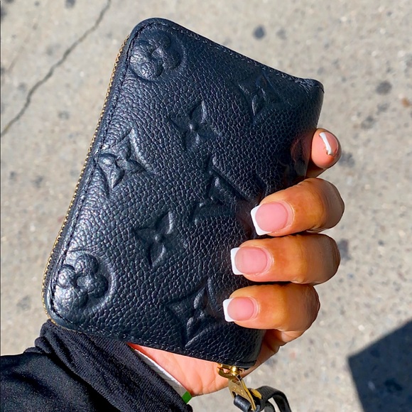 Meet your Posher, Cinthia - Picture 1 of 1